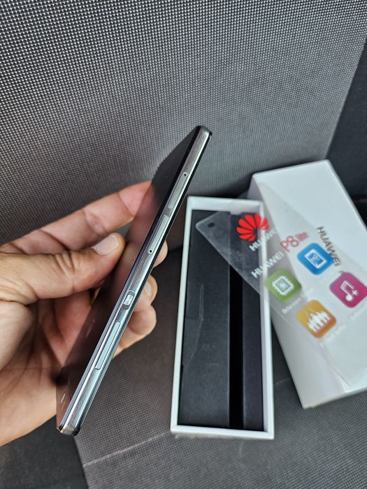 Huawei P8 Lite la Cutie Impecabil