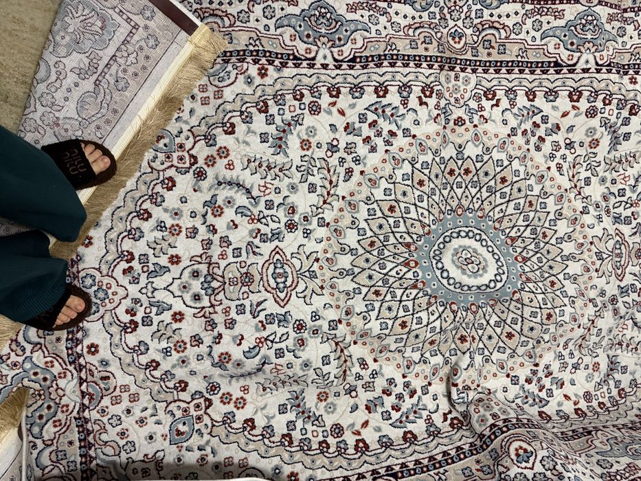 Ковер 260 на 180