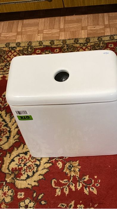 Бачок для унитаза.