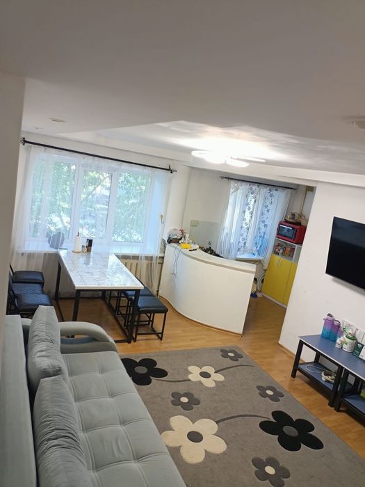 Продам 4 комнатную квартиру