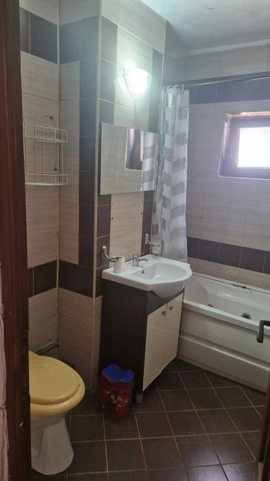 Apartament 3 camere decomandate, 2 băi, de închiriat, sens giratoriu Mănăștur-Zorilor