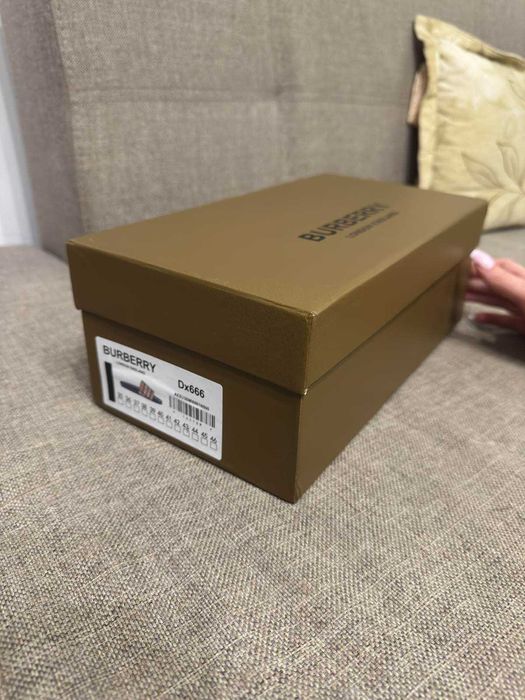 Burberry чехли (джапанки)