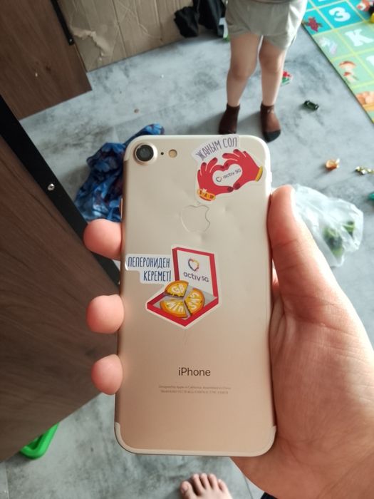 iPhone 7 в хорошем состоянии