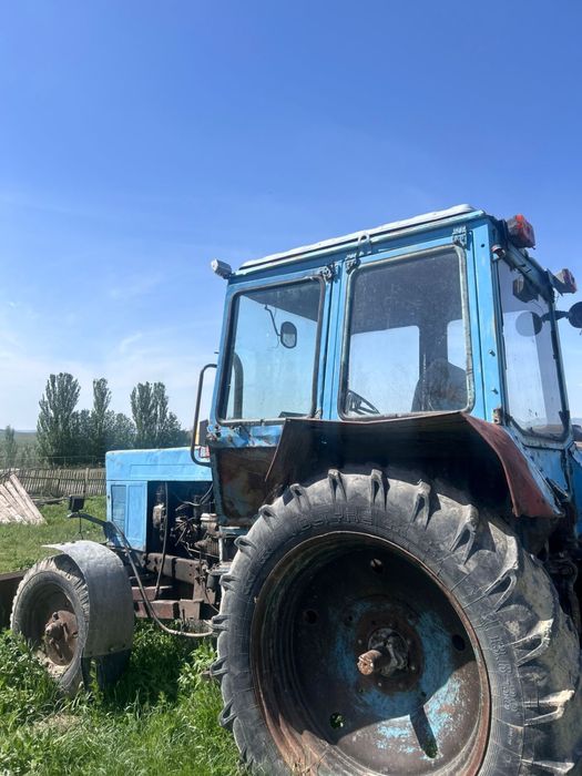 Продам Трактор и газ 53