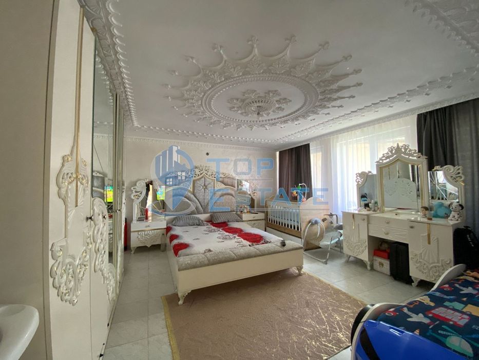 Продава се Къща в Павликени - 800 кв.м за 99 €/кв.м - Снимка #4