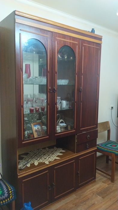 Отдам бесплатно сервант