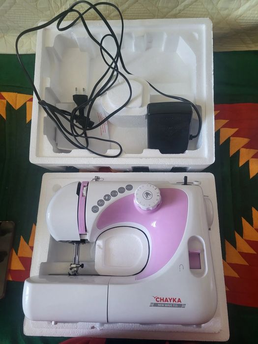Продается швейная машинка Чайка
