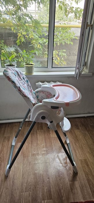 Продам детский столик