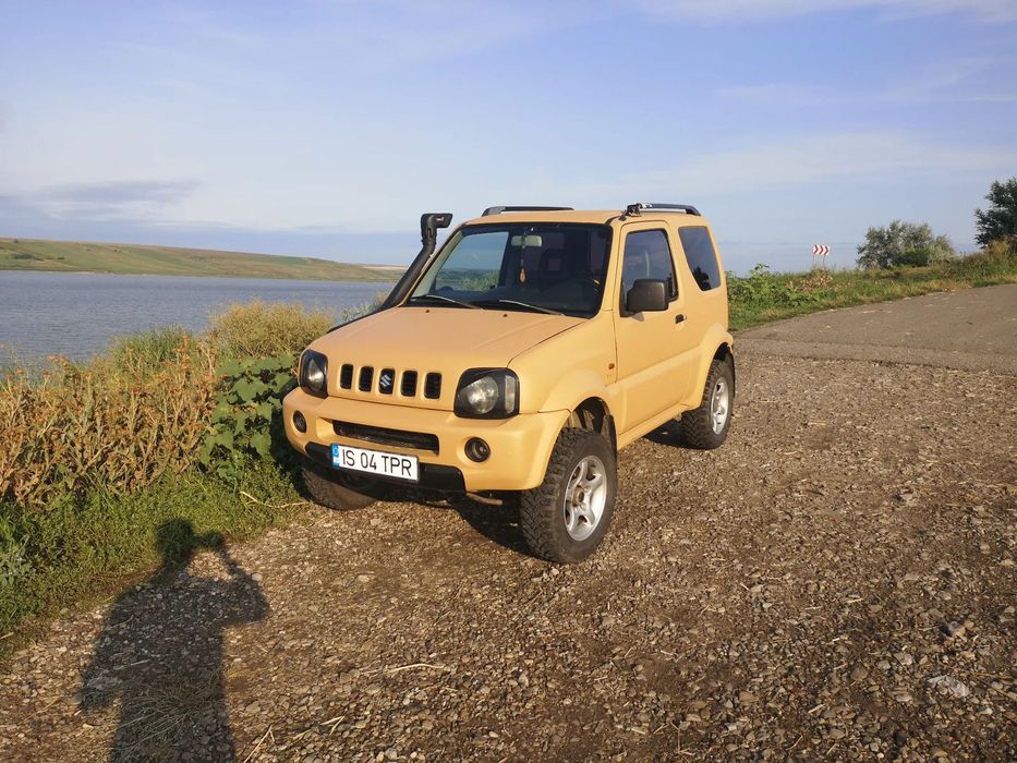 Suzuki Jimny 2005 benzină, 6.462 € — imagine 1