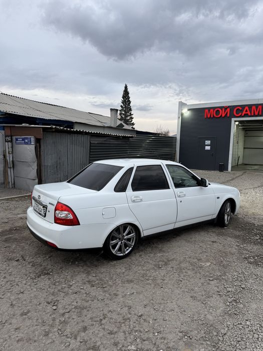 Продам приору 2013 год