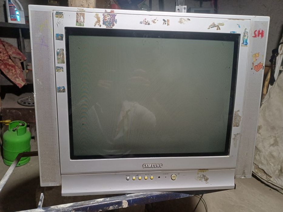 Televizor holati yaxshi hamma kanal oladi