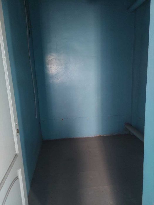 Продаётся помещение.Сергели дехкан базар.Магазин.На 2ом этаже.Кадастр