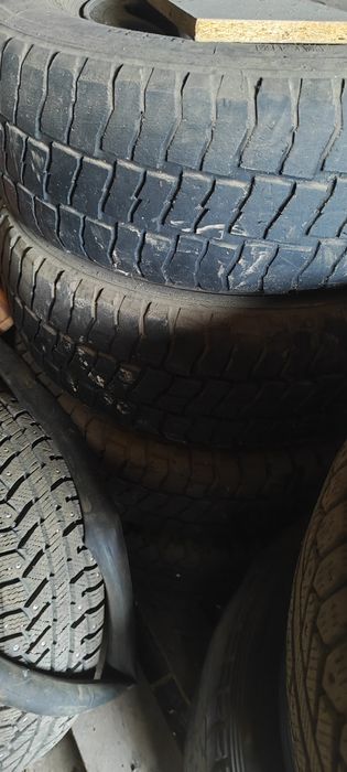 Продам диски с резиной на Делику