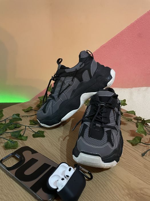 Adidași cu platformă