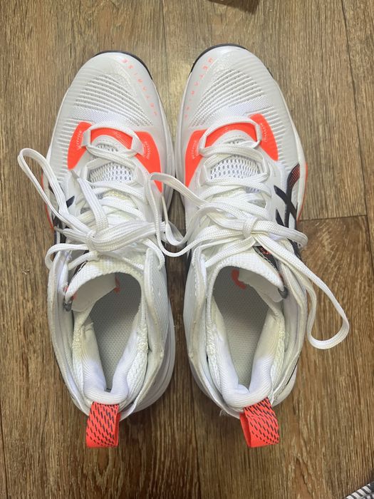 продажа волейбольных кроссовок asics