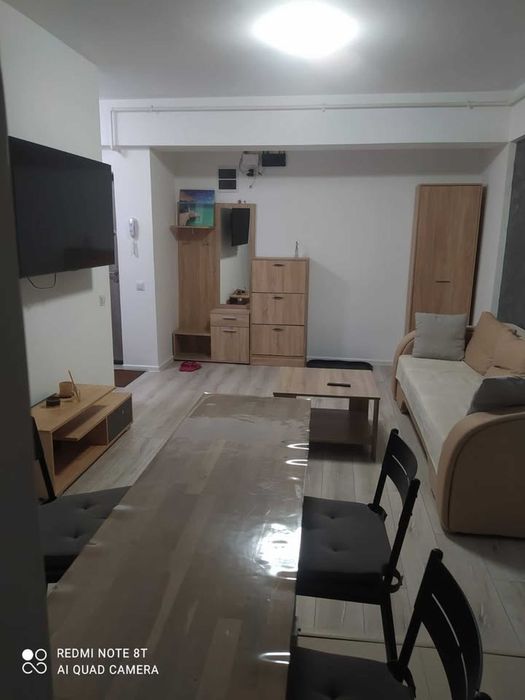 Apartament de închiriat, preț negociabil