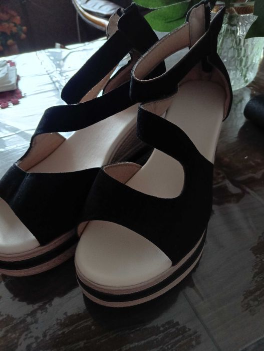 Обувки летни, сандали