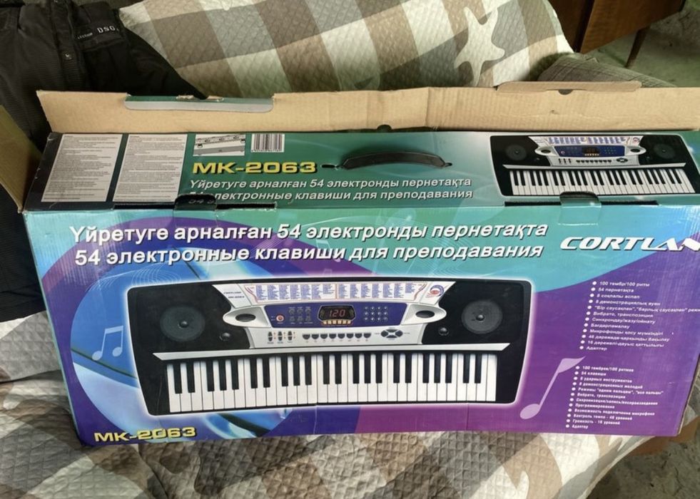 Продам синтезатор cortland mk-2063