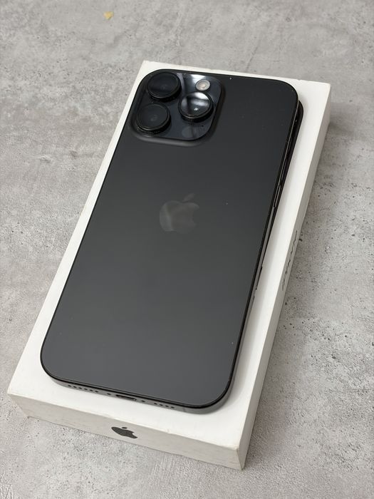 IPhone 16 pro max , 256mb