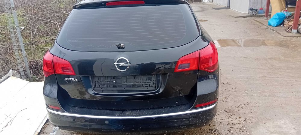 Bara Spate Opel Astra J Break