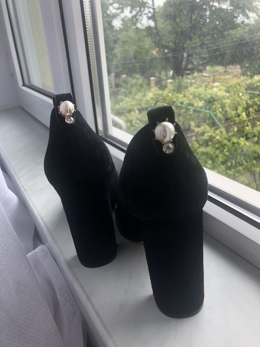 Pantofi piele intoarsa