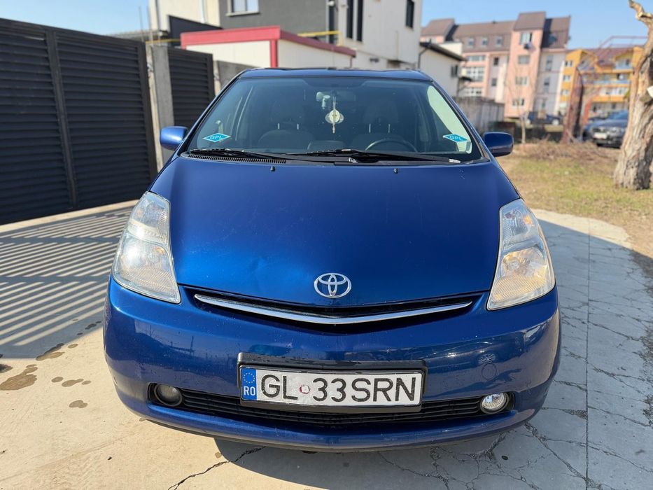 Toyota Prius Mașina personală foarte bine întreținută. Are instalație GPL.