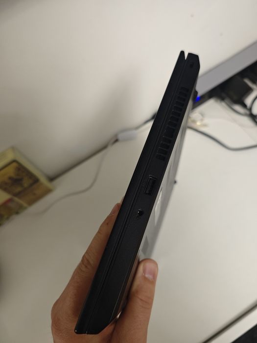 Laptop thinkpad L14 gen 2 i7 1165g7 RAM 8gb  ssd 256gb