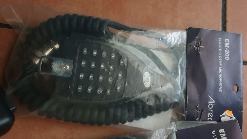 Microfoane Stații Radio, diferite modele - Noi.