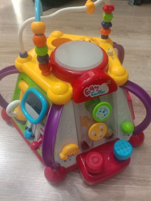 Игровой развивающий  куб