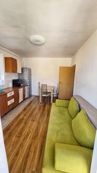 Închiriez apartament, 2 camere, decomandat