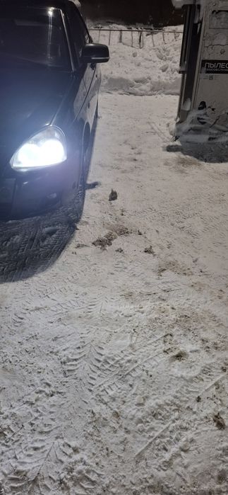 Продам приору  2011