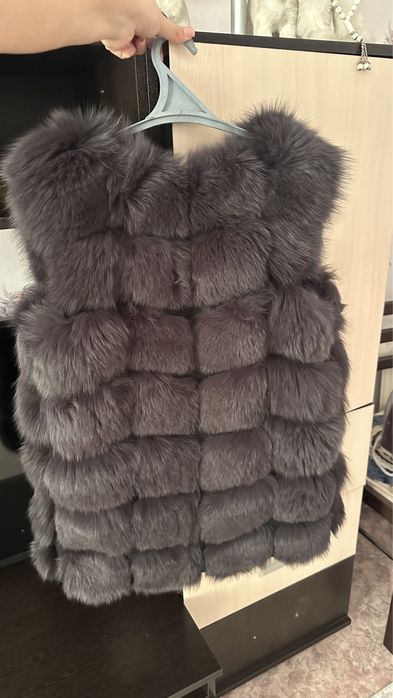 Продается жилетка из песца