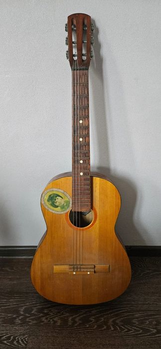 Продам  2 гитары