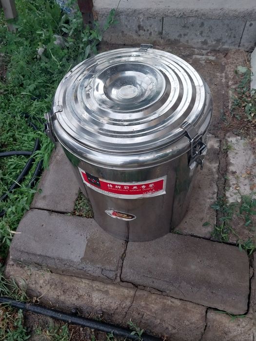 Продам термос пищевой