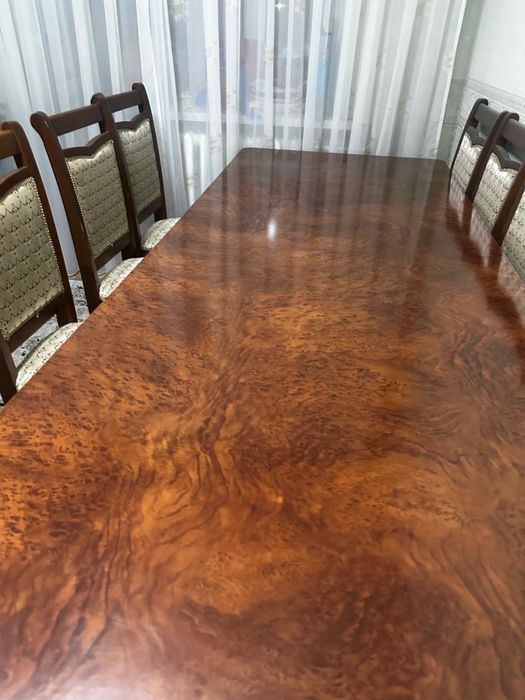 Продам стол и стулья