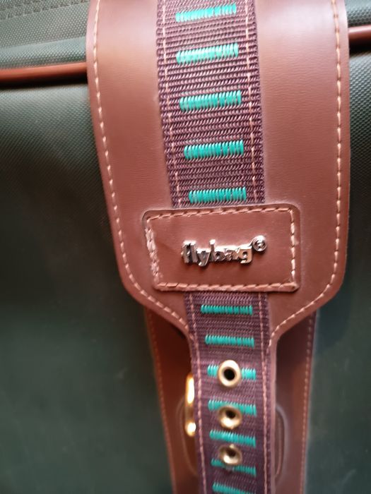 Продава марков куфар добро състояние