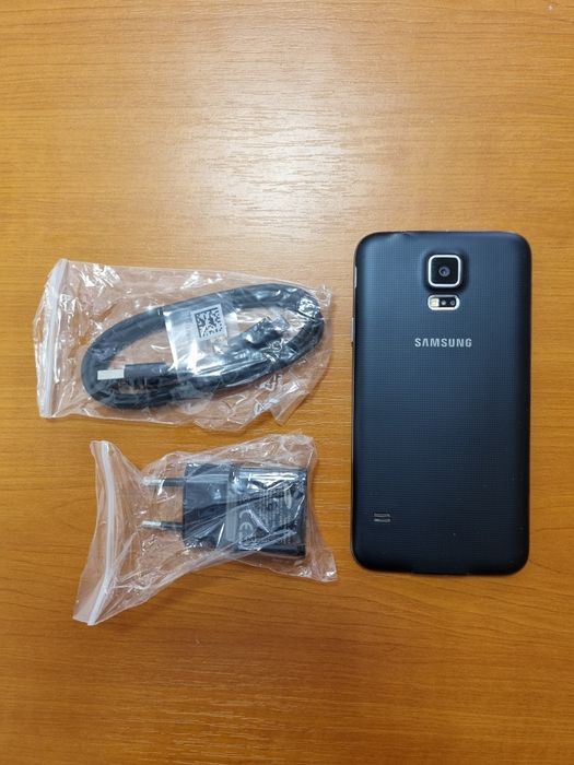 Телефон Samsung S5 Neo