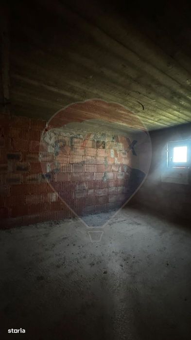 Casă / Vilă cu 6 camere de vânzare