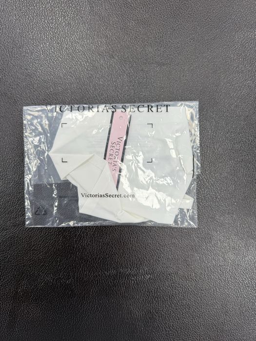 Lenjerie Victoria’s Secret
