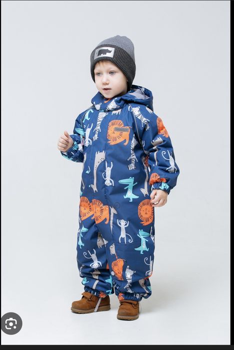 Продам 2 комбинезона