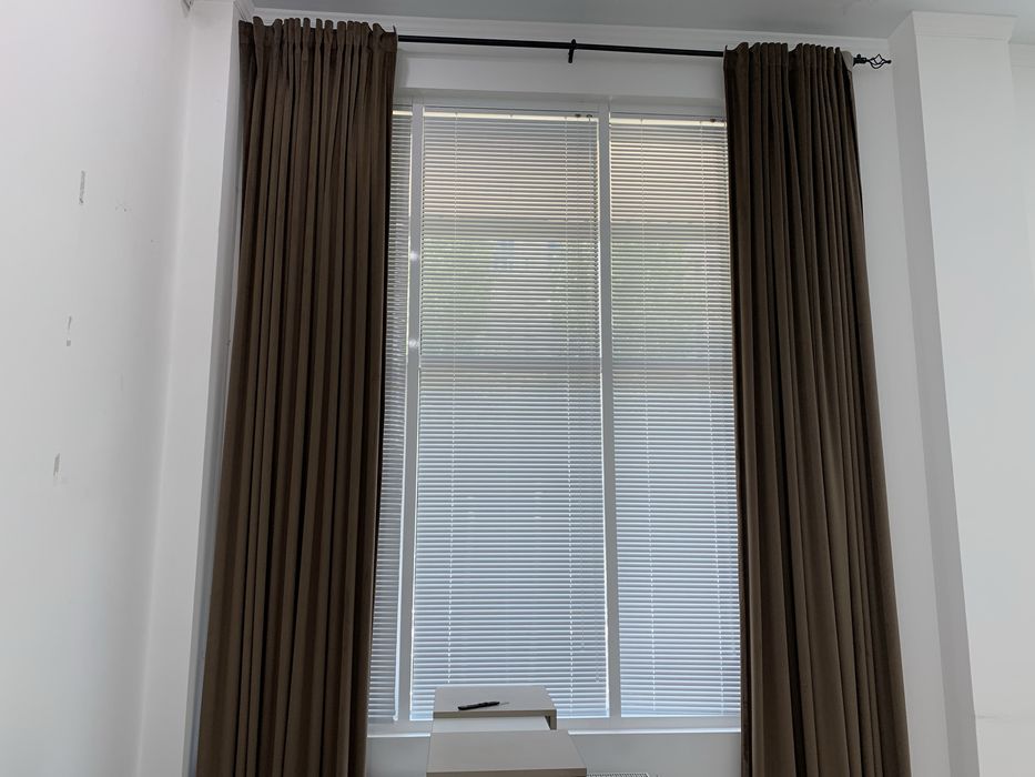 Офисные шторы.