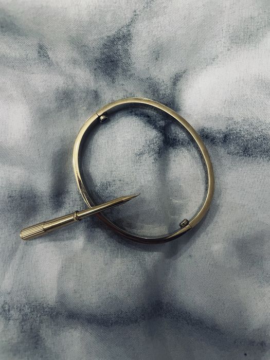 Златно Картие с камъчета