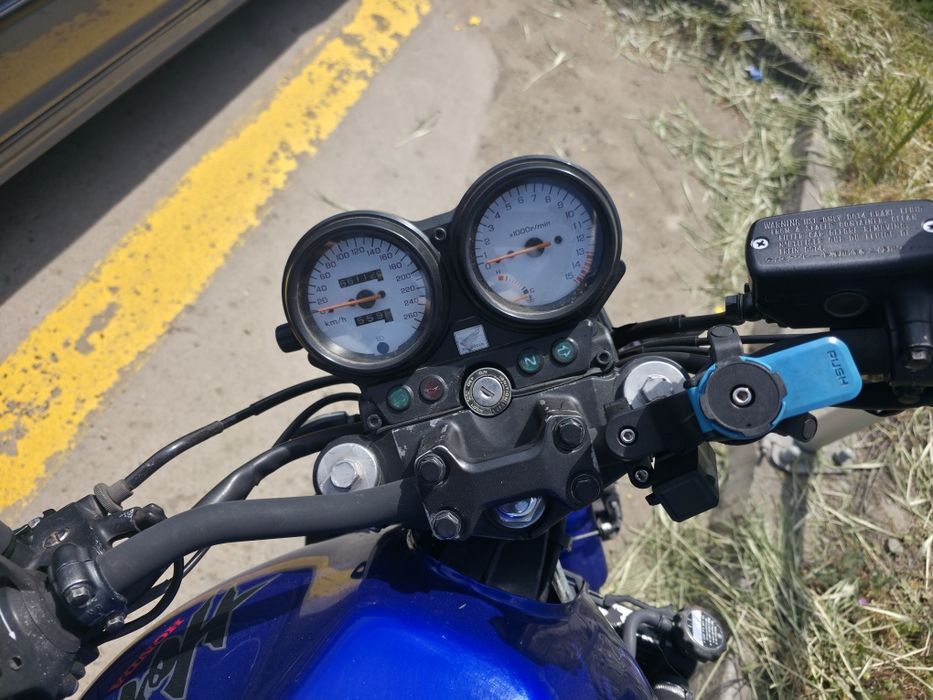 Vând motocicleta Honda Hornet cb600