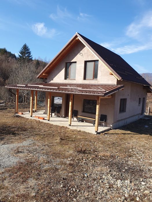 Acoperișuri și reparații urgente