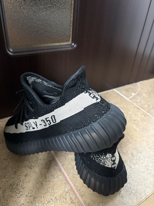 Yeezy 350v2 Black White 42