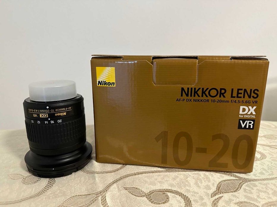 Aparat Nikon D3500 cu Obiective
