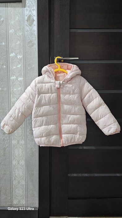 Продам куртку для девочки!