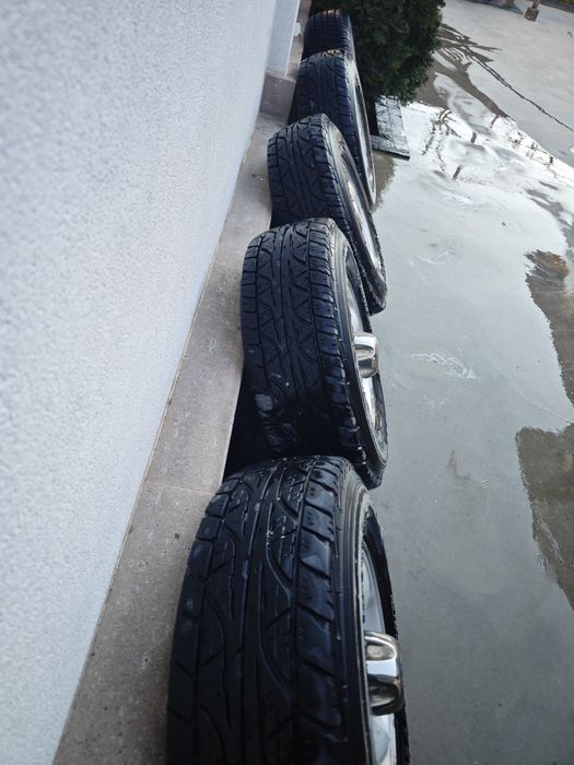 Джанти с гуми 6х139,7 *107,1*7.5j *15 ки * 235/75/15