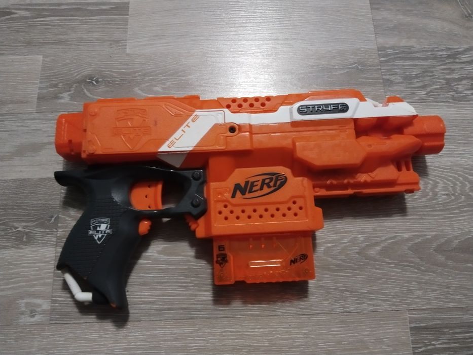 Бластер NERF пистолет