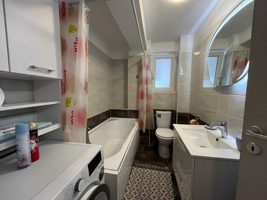 Inchiriez apt. 3 camere, modern si primitor
